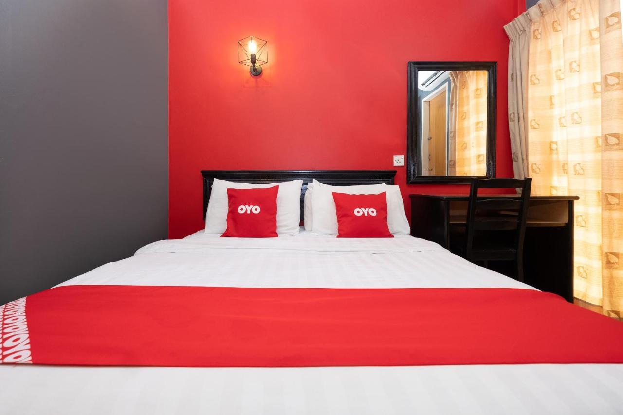 טלוק אינטן Oyo 90050 V Hotel מראה חיצוני תמונה