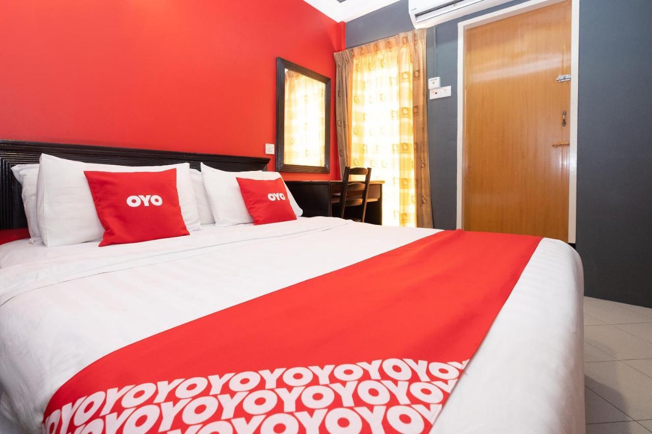 טלוק אינטן Oyo 90050 V Hotel מראה חיצוני תמונה