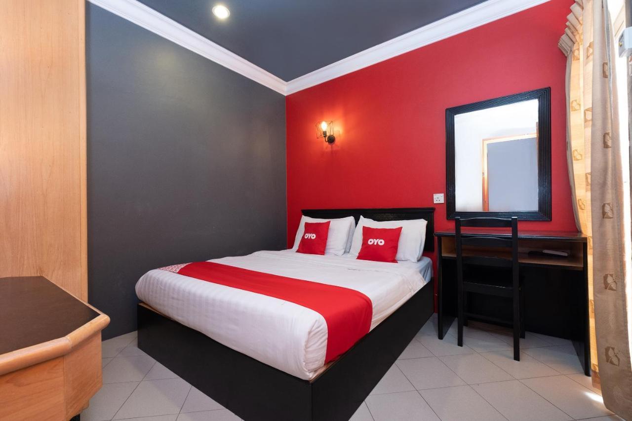 טלוק אינטן Oyo 90050 V Hotel מראה חיצוני תמונה