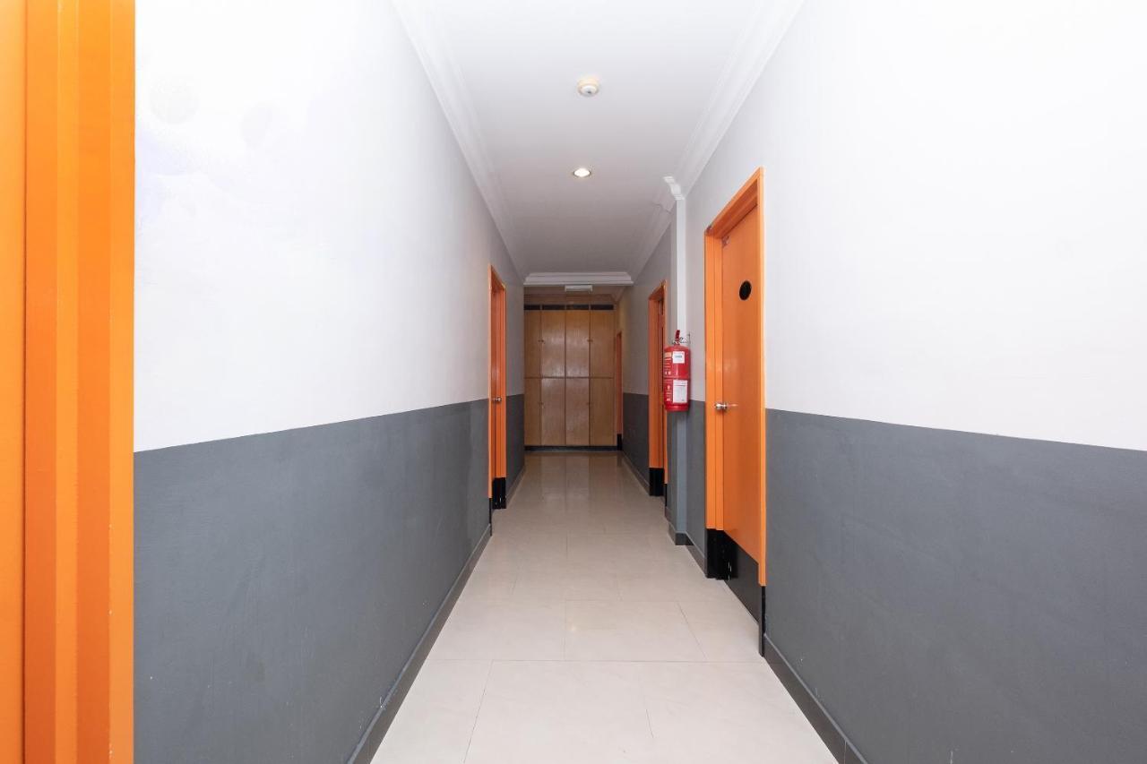 טלוק אינטן Oyo 90050 V Hotel מראה חיצוני תמונה