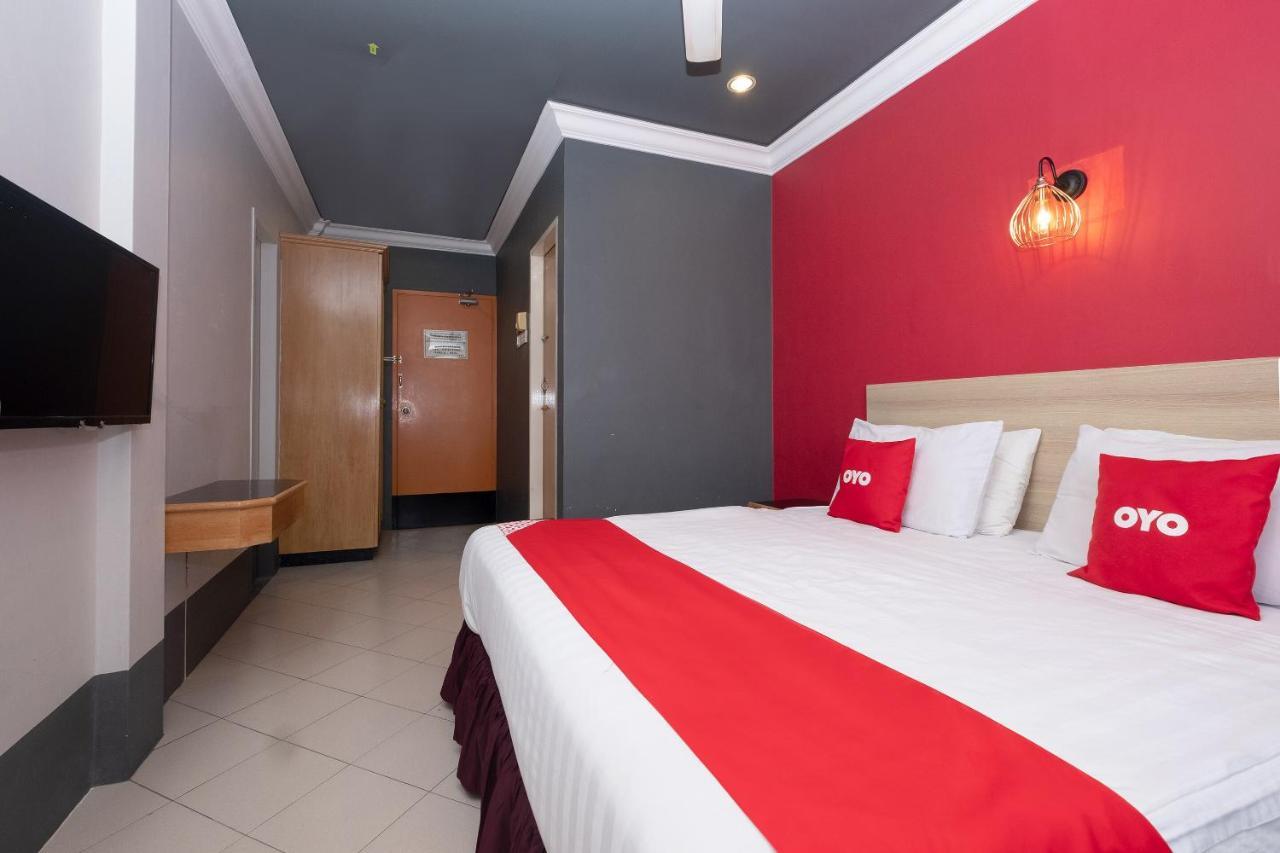 טלוק אינטן Oyo 90050 V Hotel מראה חיצוני תמונה