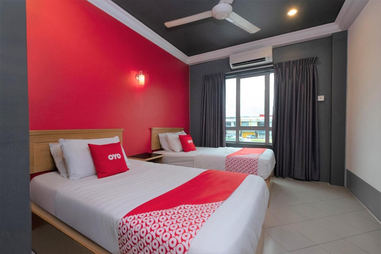 טלוק אינטן Oyo 90050 V Hotel מראה חיצוני תמונה