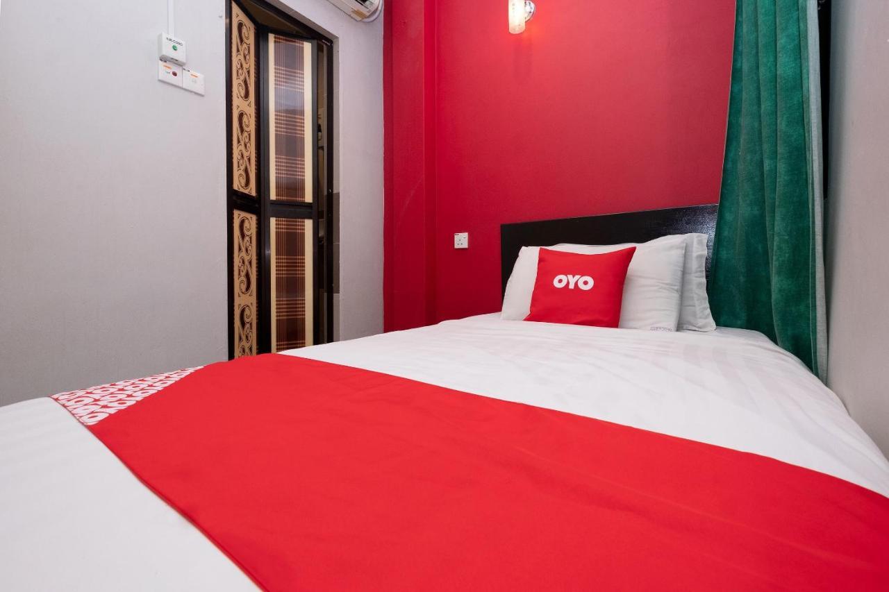 טלוק אינטן Oyo 90050 V Hotel מראה חיצוני תמונה