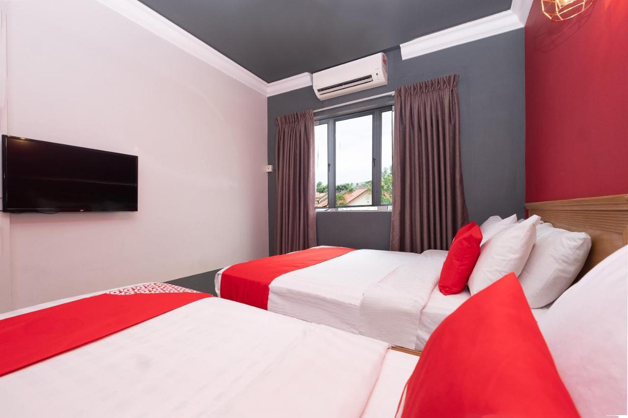 טלוק אינטן Oyo 90050 V Hotel מראה חיצוני תמונה
