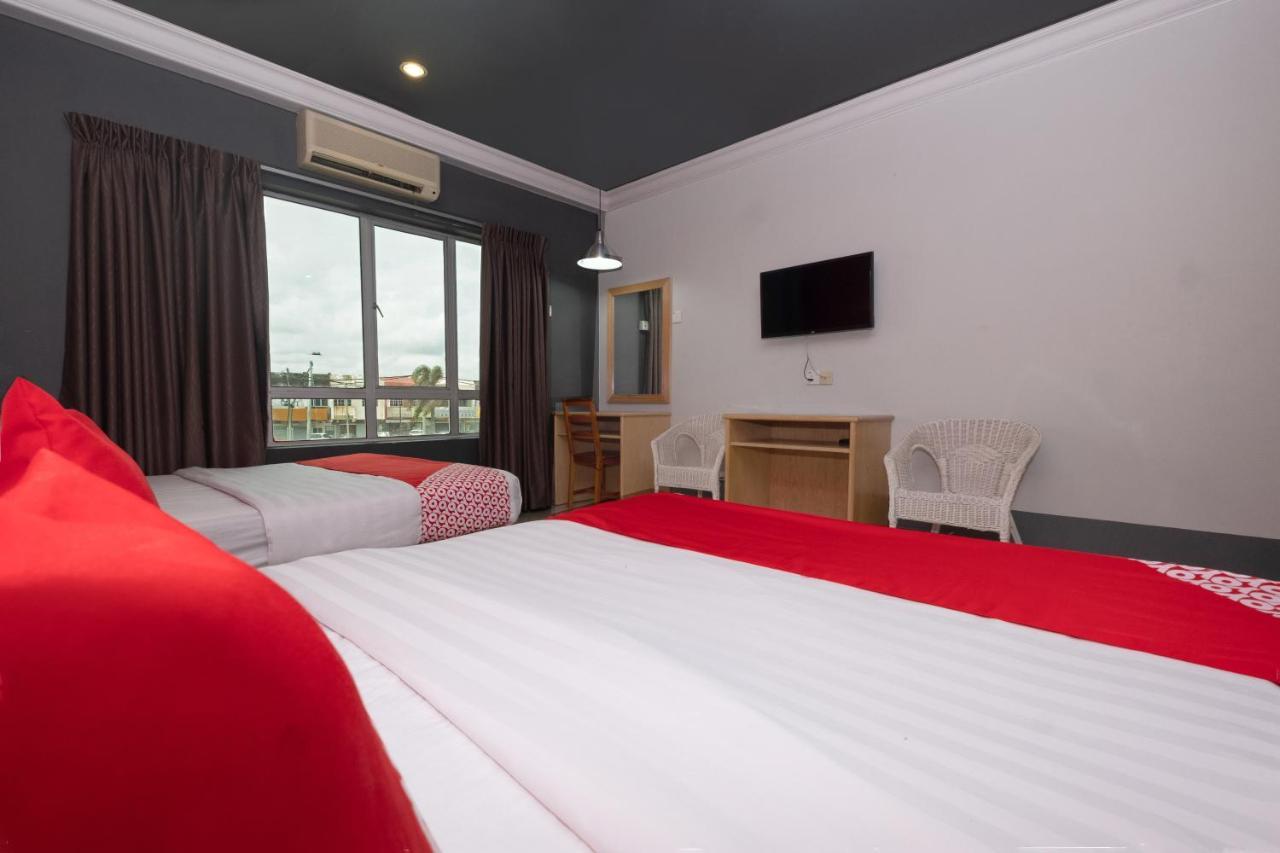 טלוק אינטן Oyo 90050 V Hotel מראה חיצוני תמונה