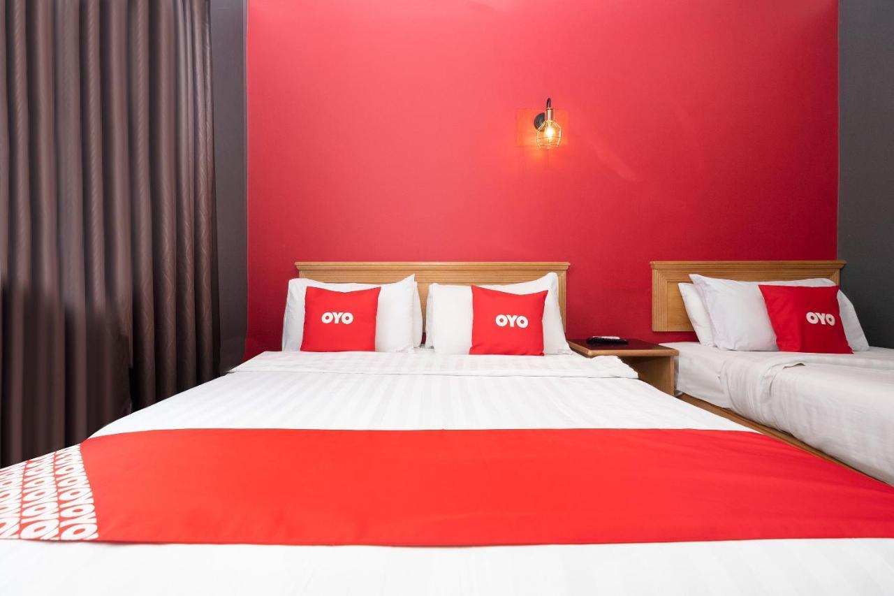 טלוק אינטן Oyo 90050 V Hotel מראה חיצוני תמונה