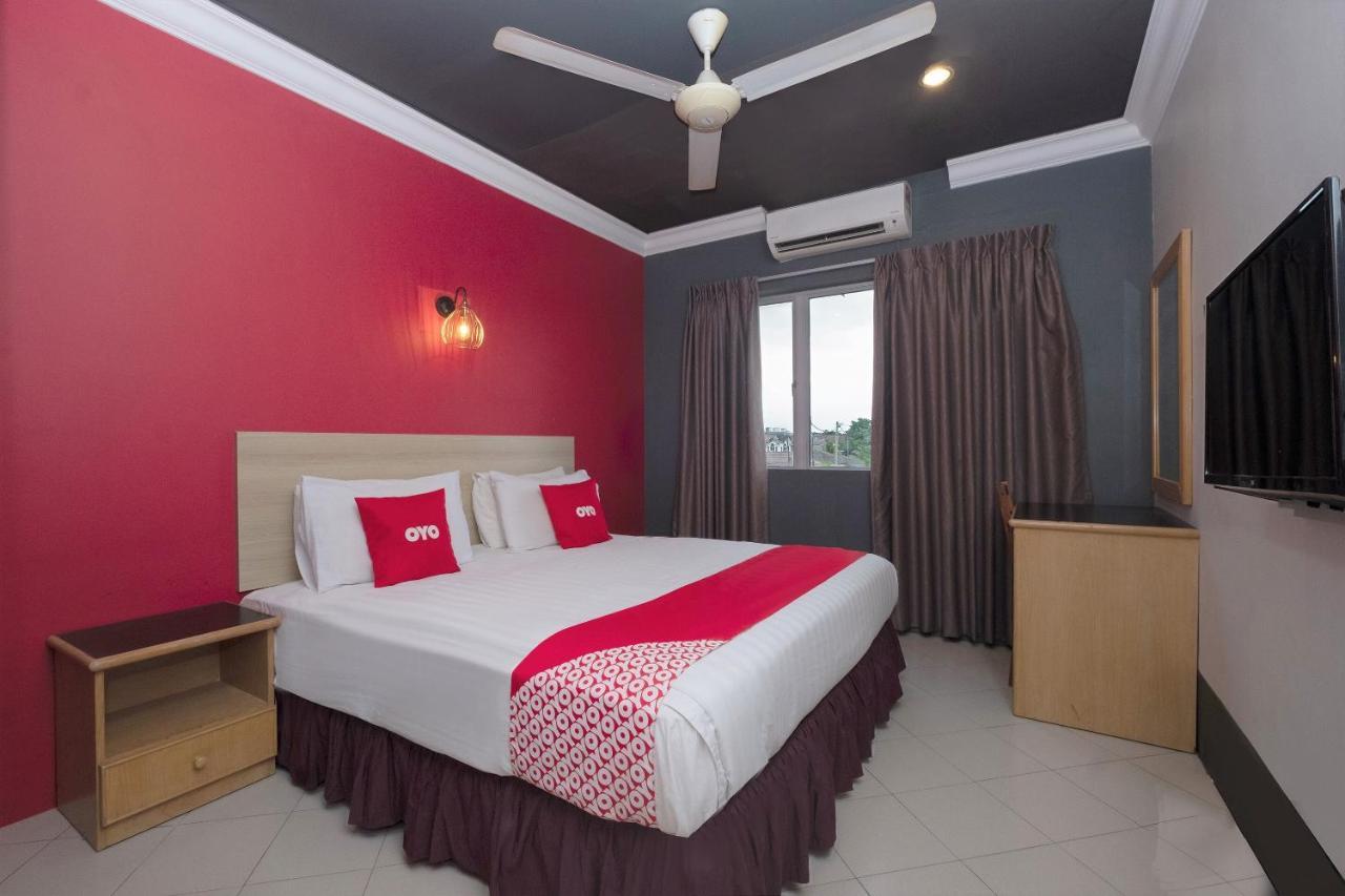טלוק אינטן Oyo 90050 V Hotel מראה חיצוני תמונה