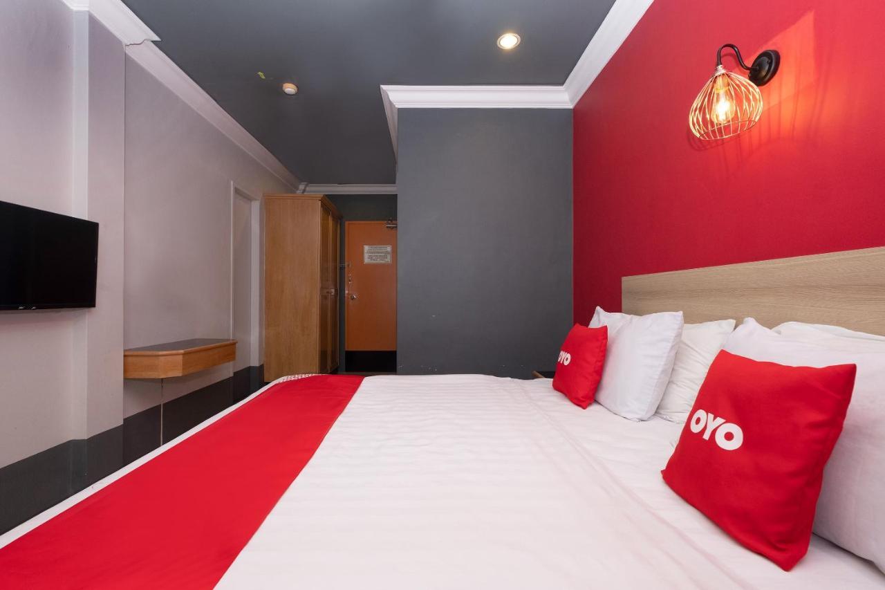 טלוק אינטן Oyo 90050 V Hotel מראה חיצוני תמונה