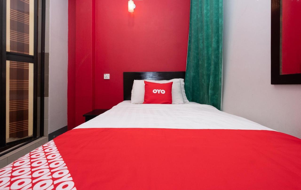 טלוק אינטן Oyo 90050 V Hotel מראה חיצוני תמונה